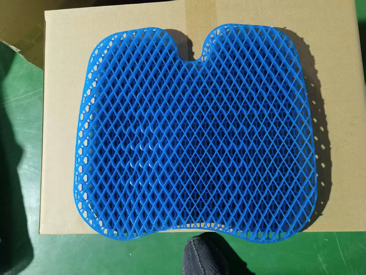 TINSIO Factory Gel Seat Cushion Breathable Honeycomb Design with Non-Slip Cover Double-Layered Thick Egg Foam for Office Chairs Car Seats & Wheelchairs